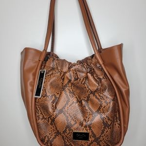 NWT Carmel Giselle Paris Handbag